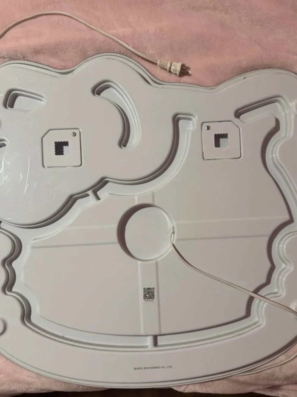 Impressions Hello Kitty LED Mirror - White Accent